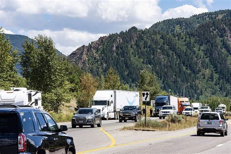 Colorado plan will put more electric trucks, semitrailers on the road beginning in 2027